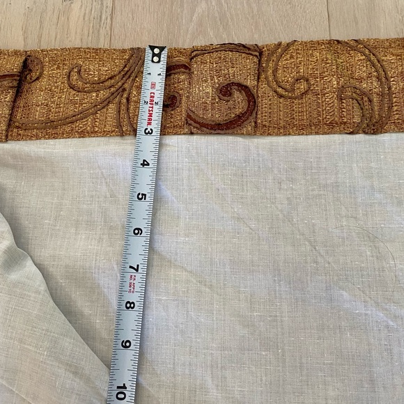 HORCHOW tone on tone curtain - Picture 4 of 12